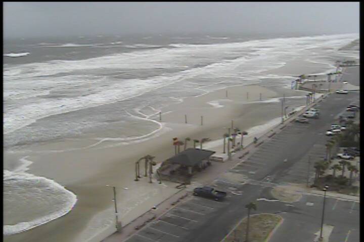 Gulf Shores AL Webcam (Isaac 2012 Approach)