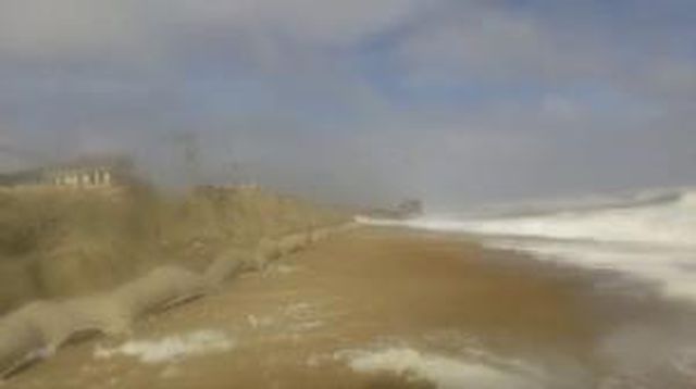 Surf Cam #1 of Kitty Hawk, NC on closest approach of Joaquin (2015)