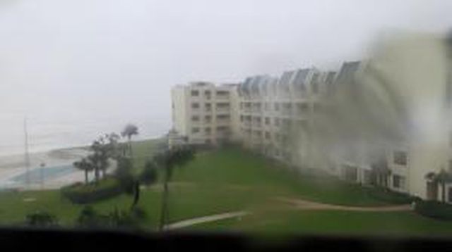 Hurricanetrack.com Mark Sudduth NSB South Webcam (Matthew)