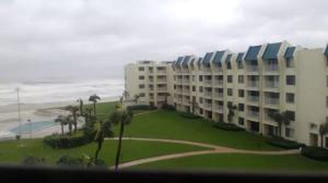 Hurricanetrack.com Mark Sudduth NSB South Webcam (Matthew)