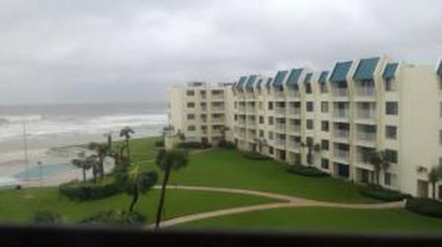 Hurricanetrack.com Mark Sudduth NSB South Webcam (Matthew)