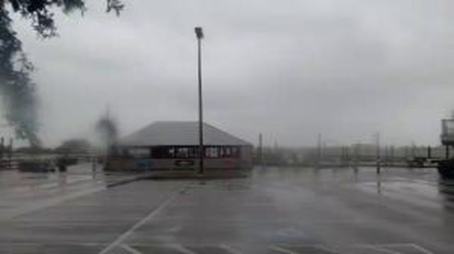 Hurricanetrack.com Mark Sudduth Murrels Inlet Cam (Matthew)
