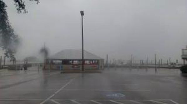 Hurricanetrack.com Mark Sudduth Murrels Inlet Cam (Matthew)