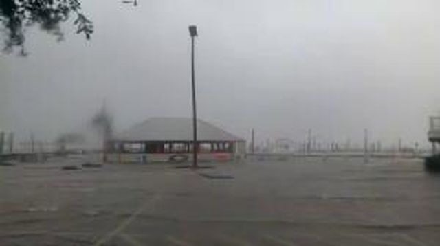 Hurricanetrack.com Mark Sudduth Murrels Inlet Cam (Matthew)