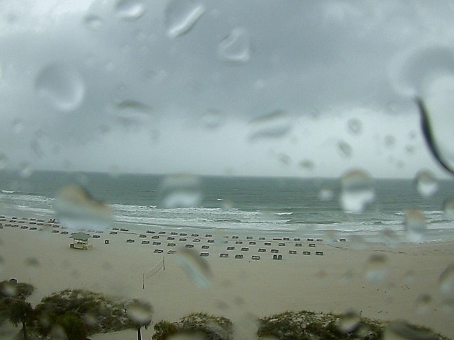 Sirata Resort Webcam St. Pete recording approach of Tropical Storm Colin (June 2016)