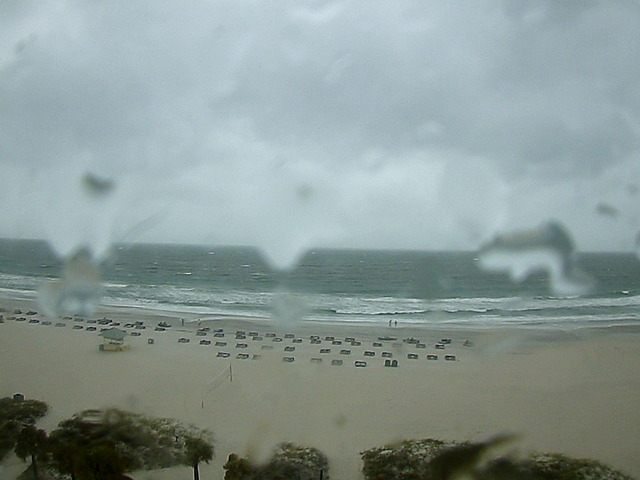 Sirata Resort Webcam St. Pete recording approach of Tropical Storm Colin (June 2016)