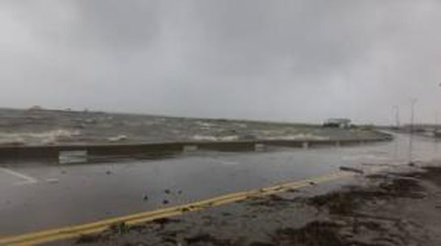 Hurricanetrack.com Mark Sudduth GulfPort Webcam (Cindy 2017)