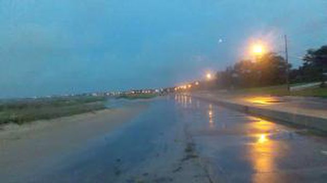 Hurricanetrack.com Mark Sudduth Waveland Cam (Cindy) Hurricanetrack.com Mark Sudduth Waveland Cam (Cindy)
