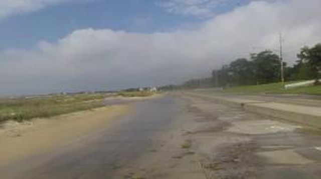 Hurricanetrack.com Mark Sudduth Waveland Cam (Cindy)