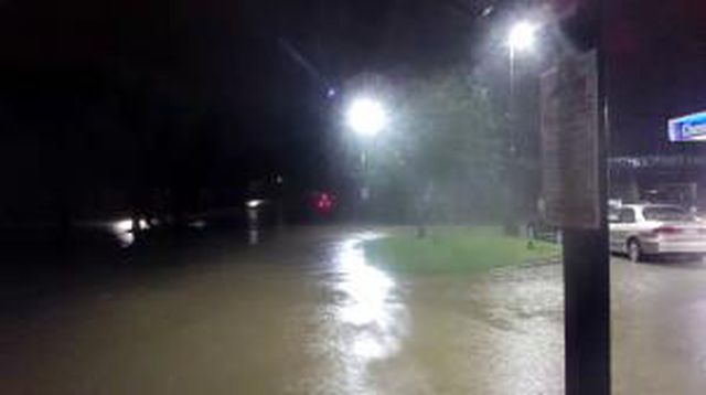 Hurricanetrack.com Mark Sudduth Greenhouse Rd Cam 2 Harvey (2017)