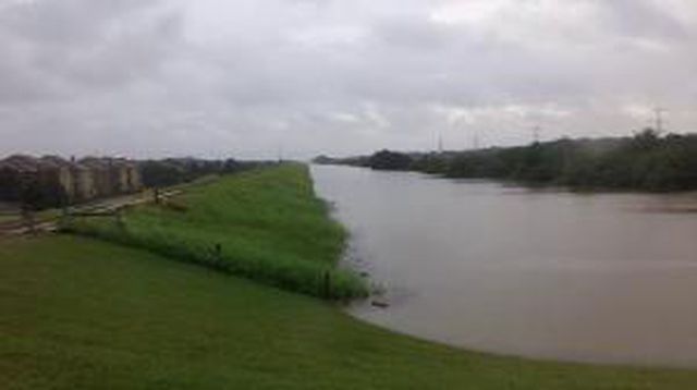 Hurricanetrack.com Mark Sudduth  Barker Cypress Road at Addicks Reservoir Cam 5 Harvey (2017)
