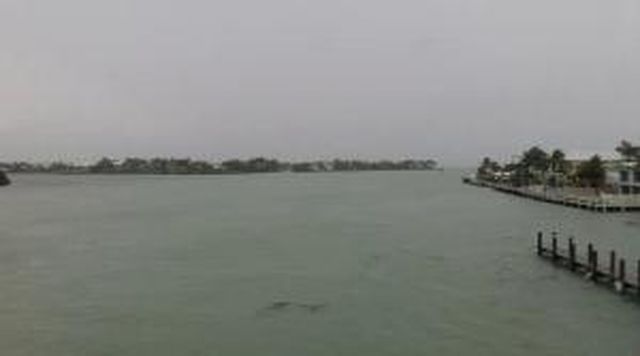 HurricaneTrack Weather Cam Marathon Key, Vaca Cut Bridge Irma (2017)