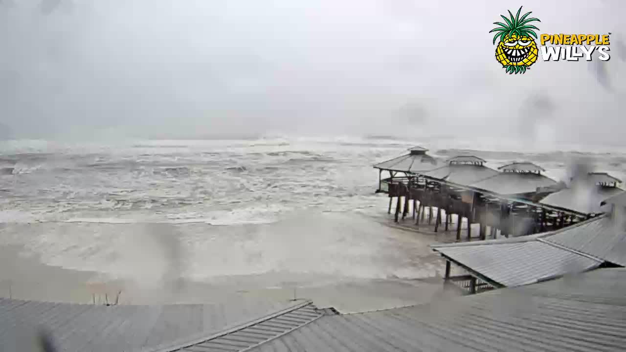 Pineapple Willy's Restaurant Pier PCB Cam 2 Michael (2018)