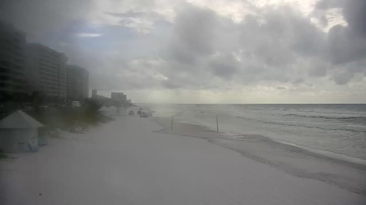 Whale's Tail Beach Bar & Grill Cam  Miramar Beach Michael (2018)