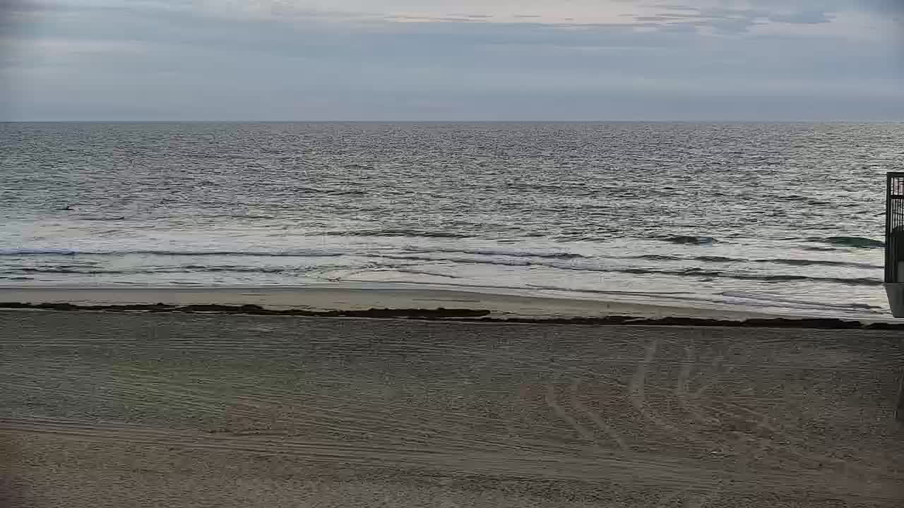 Jennette's Pier Nags Head, NC Cam 2 for Dorian Approach (2019)