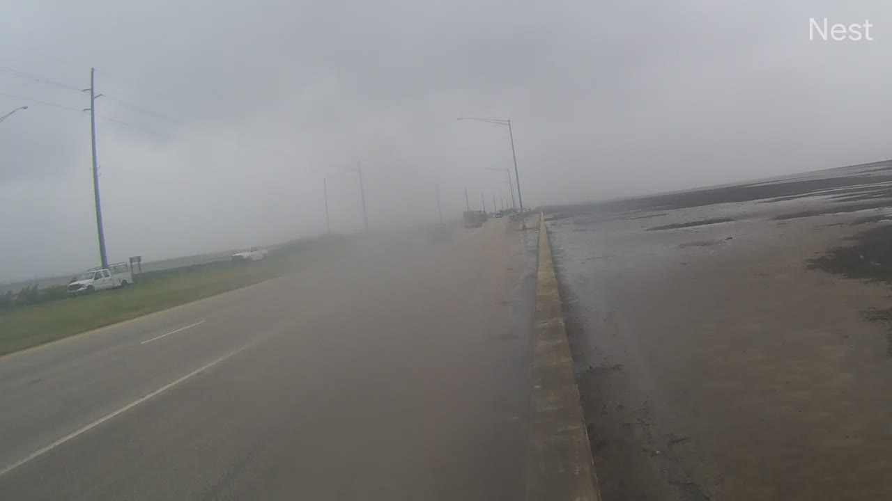 Battleship Parkway, Mobile, AL  - HurricaneTrack Cam 12 Recording Sally (2020)