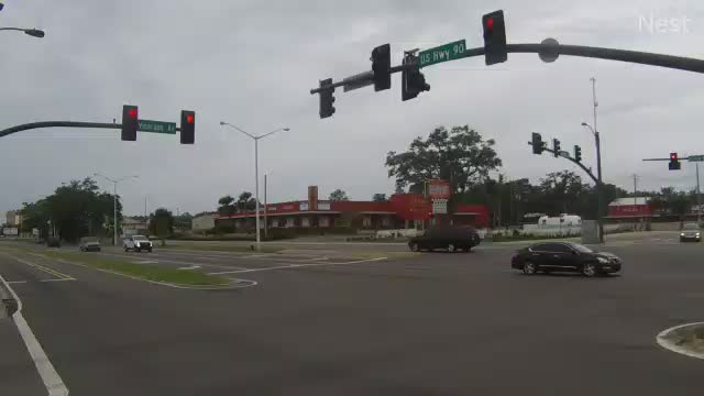 Hurricanetrack.com Cam 3 Veterans at US90 Biloxi Zeta (2020)