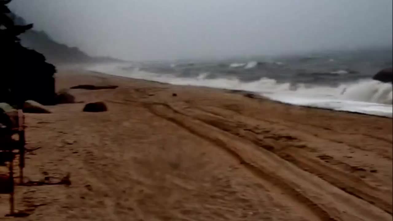 Baiting Hollow Beach, NY Henri (2021)