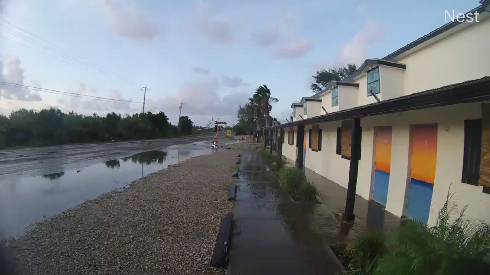Hurricanetrack Low Key Hideaway Tiki Bar Exerior Cam Helene (2024)