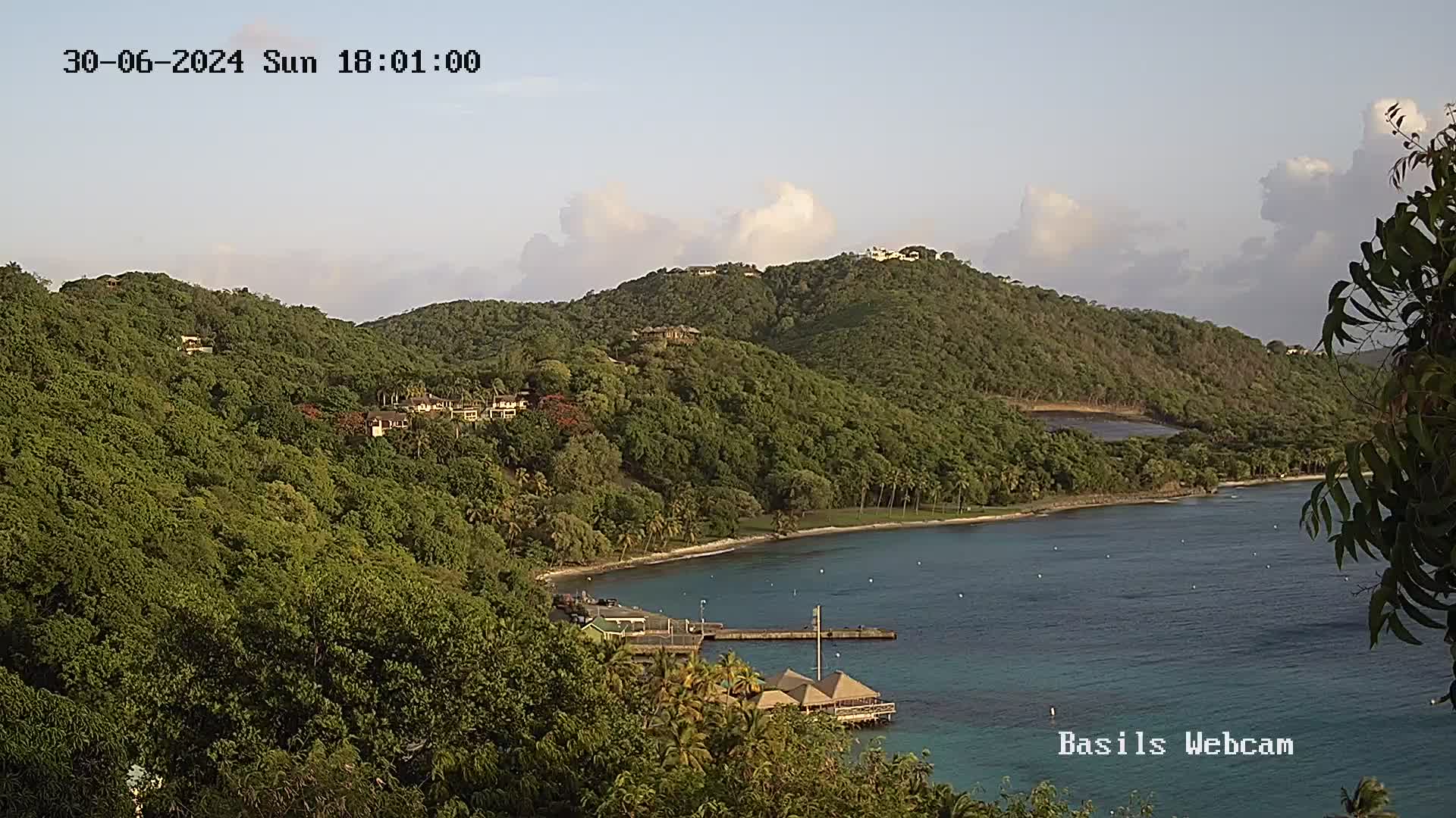 Basils Bar Musituq St. Vincent and the Grenadines - Recording Beryl (2024)