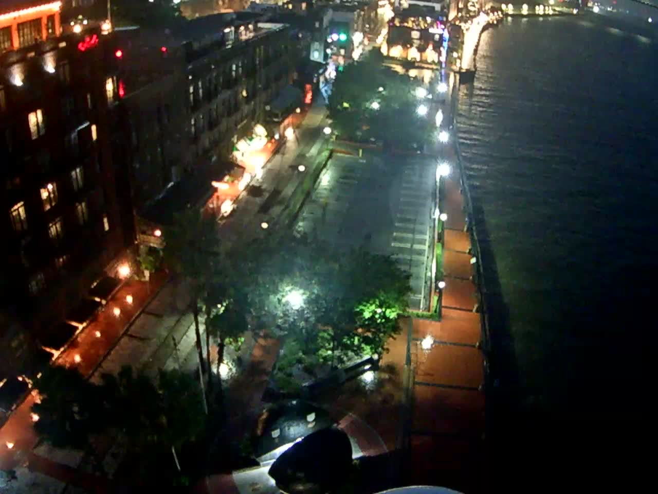 Savannah, GA River St. WW2 Memorial Webcam Debby (2024)