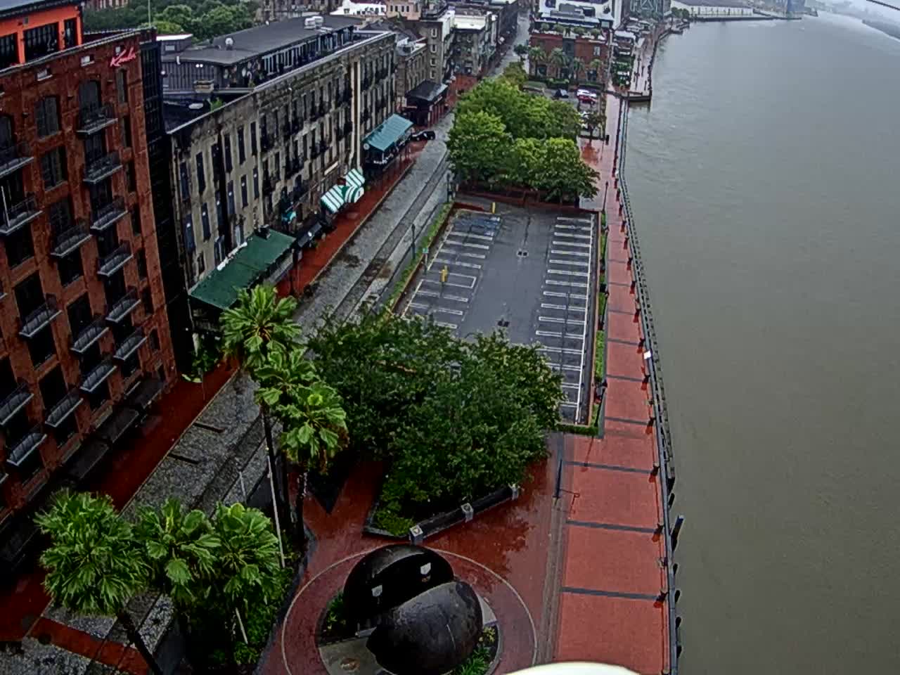 Savannah, GA River St. WW2 Memorial Webcam Debby (2024)
