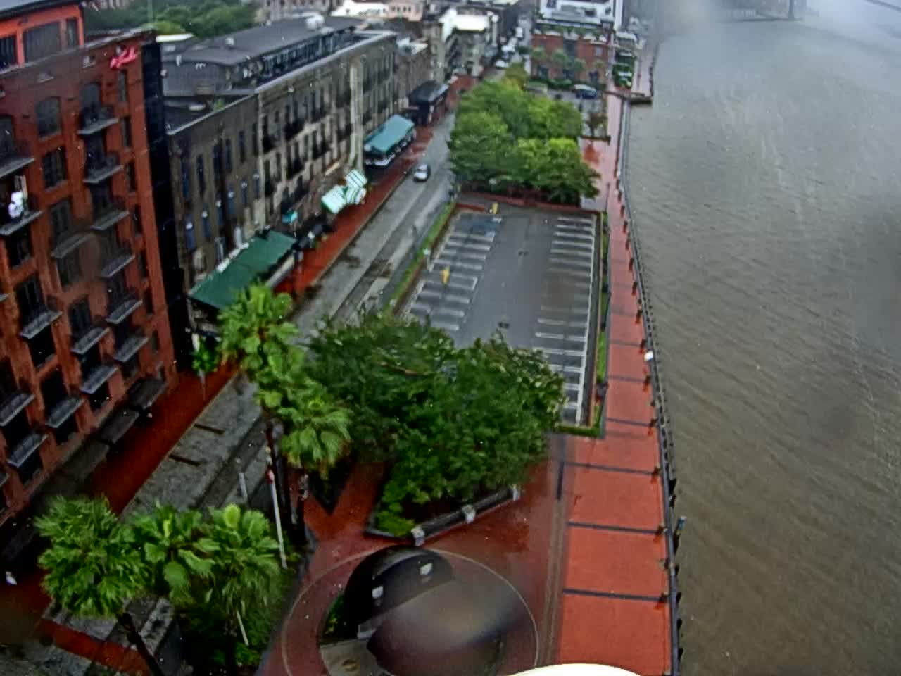 Savannah, GA River St. WW2 Memorial Webcam Debby (2024)
