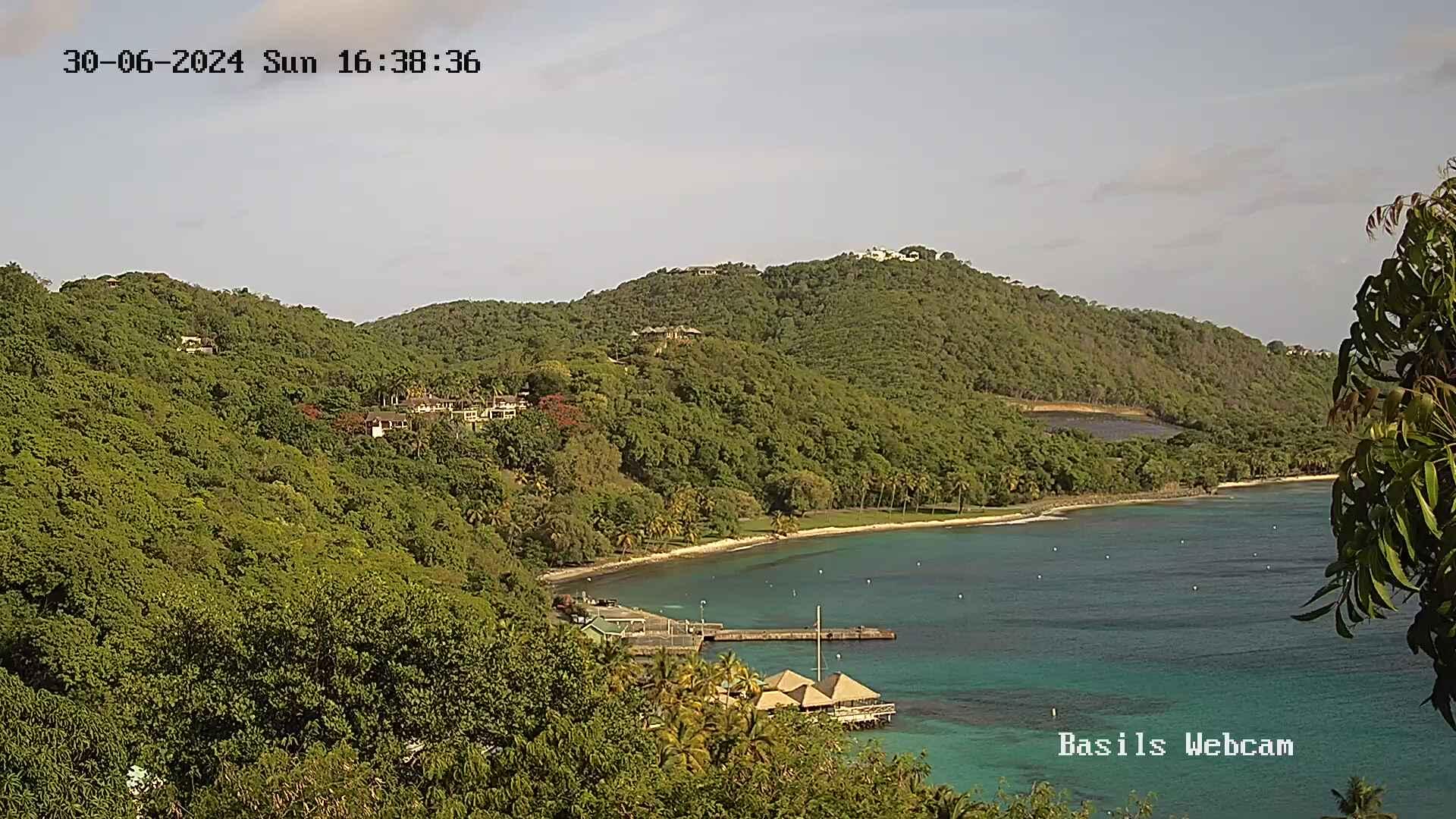 Lovell Bay St. Vincent and the Grenadines - Recording Beryl (2024)